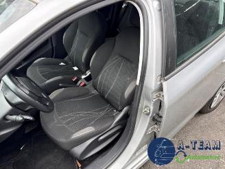 Peugeot 208 208 I (CA/CC/CK/CL), Hatchback, 2012 / 2019 1.2 Vti 12V PureTech 82 picture 12