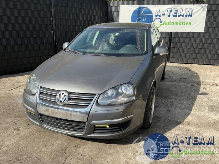 Volkswagen Jetta Jetta III (1K2), Sedan, 2005 / 2010 1.6 FSI 16V