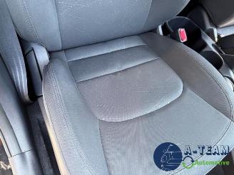 Kia Rio Rio III (UB), Hatchback, 2011 / 2017 1.4 CVVT 16V picture 17
