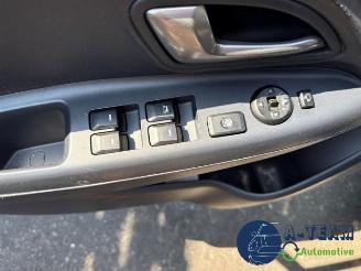 Kia Rio Rio III (UB), Hatchback, 2011 / 2017 1.4 CVVT 16V picture 15