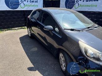 Kia Rio Rio III (UB), Hatchback, 2011 / 2017 1.4 CVVT 16V picture 10