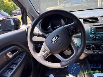 Kia Rio Rio III (UB), Hatchback, 2011 / 2017 1.4 CVVT 16V picture 21
