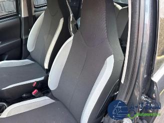 Toyota Aygo Aygo (B40), Hatchback, 2014 1.0 12V VVT-i picture 16