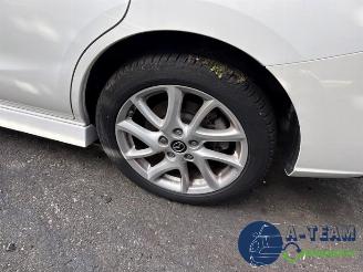 Mazda 5  picture 13