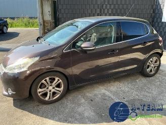 Peugeot 208 208 I (CA/CC/CK/CL), Hatchback, 2012 / 2019 1.4 16V picture 5