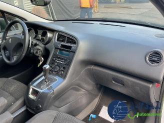 Peugeot 5008 5008 I (0A/0E), MPV, 2009 / 2017 1.6 HDiF 16V picture 13