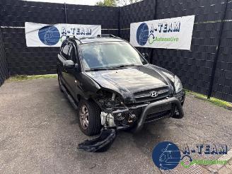 Vrakbiler auto Hyundai Tucson Tucson (JM), SUV, 2004 / 2010 2.0 16V CVVT 4x2 2007/1
