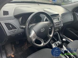 Hyundai Ix35 iX35 (LM), SUV, 2009 / 2015 2.0 16V picture 15