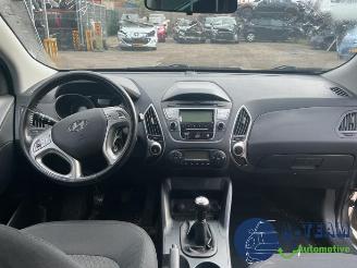Hyundai Ix35 iX35 (LM), SUV, 2009 / 2015 2.0 16V picture 14