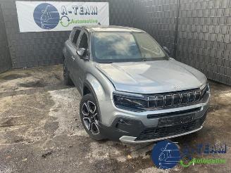 Coche siniestrado Jeep Avenger Avenger, SUV, 2022 54 kWh 2023/10