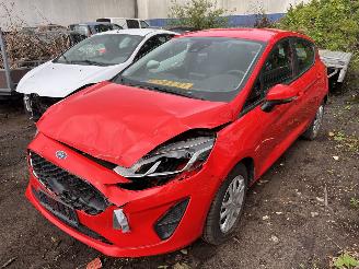 uszkodzony samochody osobowe Ford Fiesta 1.0 benzine 2021/4