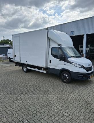 dañado vehículos comerciales Iveco Daily  2021/6