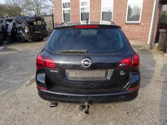 Opel Astra Astra J Sports Tourer (PD8/PE8/PF8), Combi, 2010 / 2015 1.4 Turbo 16V picture 3