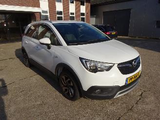 Opel Crossland 1.2 benzine met motorschade 2017/8