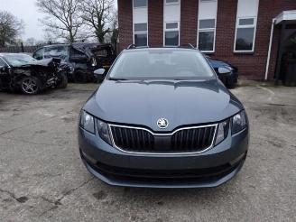 Skoda Octavia Octavia Combi (5EAC), Combi 5-drs, 2012 / 2020 1.6 TDI 16V picture 1