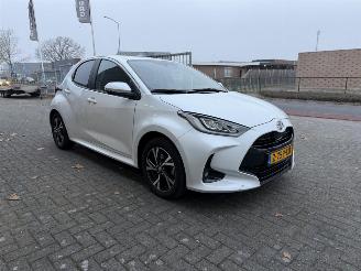 skadebil auto Toyota Yaris 1.5 Hybrid 115 First Edition 2024/6