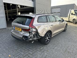 Volvo V-60 2.0 B3 Essential Edition picture 5