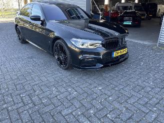 uszkodzony samochody osobowe BMW 5-serie 530e iPerformance High Executive Edition 2019/5