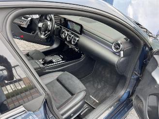 Mercedes Cla-klasse met weinig km. 200 Business Solution AMG picture 24