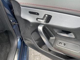 Mercedes Cla-klasse met weinig km. 200 Business Solution AMG picture 26