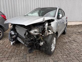 krockskadad bil auto Hyundai Ix35 iX35 (LM) SUV 2.0 16V (G4KD) [120kW]  (01-2010/08-2013) 2011/11