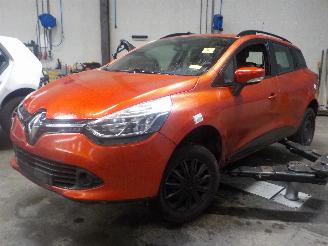 demontáž osobní automobily Renault Clio Clio IV Estate/Grandtour (7R) Combi 5-drs 0.9 Energy TCE 90 12V (H4B-4=
08(H4B-B4)) [66kW]  (01-2013/08-2021) 2015