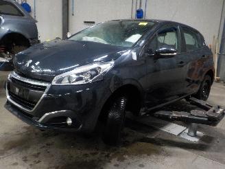demontáž osobní automobily Peugeot 208 208 I (CA/CC/CK/CL) Hatchback 1.2 Vti 12V PureTech 82 (EB2F(HMZ)) [60k=
W]  (03-2012/12-2019) 2018/1