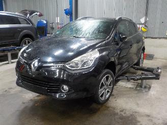 demontáž osobní automobily Renault Clio Clio IV Estate/Grandtour (7R) Combi 5-drs 0.9 Energy TCE 90 12V (H4B-4=
08(H4B-B4)) [66kW]  (01-2013/08-2021) 2015