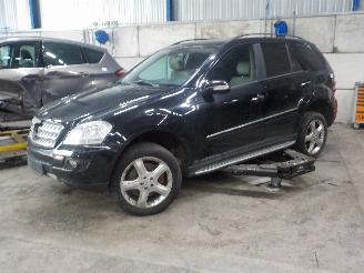 Auto da rottamare Mercedes ML ML II (164/4JG) SUV 4.0 ML-420 CDI 4-Matic V8 32V (OM629.912) [225kW] =
 (02-2006/09-2009) 2008
