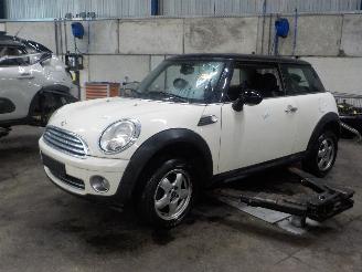 Salvage car Mini Mini Mini (R56) Hatchback 1.6 16V Cooper (N12-B16A) [88kW]  (10-2006/02-201=
2) 2007