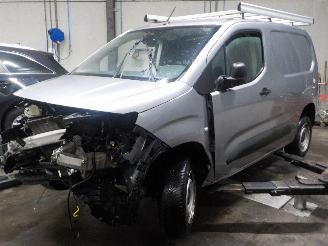 Autoverwertung Peugeot Partner Partner (EF/EU) Van 1.5 BlueHDi 100 (DV5RD(YHY)) [75kW]  (07-2019/...)= 2020