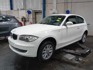 rozbiórka samochody osobowe BMW 1-serie 1 serie (E81) Hatchback 3-drs 118i 16V (N43-B20A) [105kW]  (09-2006/12=
-2011) 2009