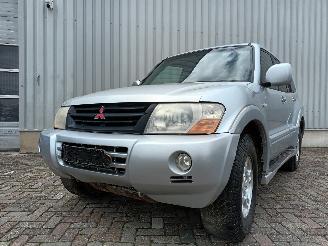 Auto incidentate Mitsubishi Pajero Pajero Hardtop (V6/7) Terreinwagen 3.2 DI-D 16V (4M41) [118kW]  (04-20=
00/12-2006) 2004/4