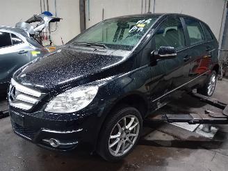 demontáž osobní automobily Mercedes B-klasse B (W245) Hatchback 2.0 B-180 CDI 16_V (OM640.940) [80kW]  (03-2005/09-=
2011) 2009