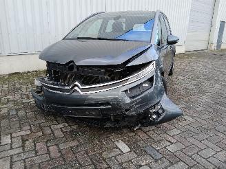 Auto incidentate Citroën C4 C4 Grand Picasso (3A) MPV 1.2 12V PureTech 130 (EB2DTS(HNY)) [96kW]  (=
04-2014/03-2018) 2015/9