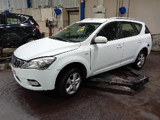 demontáž osobní automobily Kia Cee d Cee'd Sporty Wagon (EDF) Combi 1.4 16V (G4FA) [66kW]  (07-2009/12-2012=
) 2011