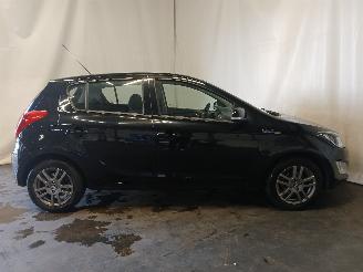 Hyundai I-20 i20 Hatchback 1.2i 16V (G4LA) [63kW]  (03-2012/12-2015) picture 7