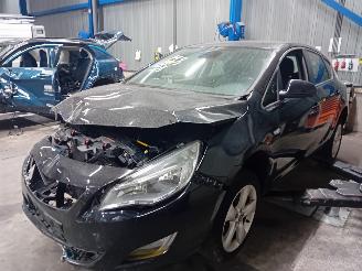 demontáž osobní automobily Opel Astra Astra J (PC6/PD6/PE6/PF6) Hatchback 5-drs 1.4 16V ecoFLEX (A14XER(Euro=
 5)) [74kW]  (12-2009/10-2015) 2010