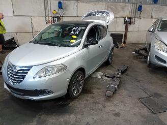 Auto da rottamare Lancia Ypsilon Ypsilon (312) Hatchback 0.9 TwinAir 85 (312.A.2000(Euro 5)) [63kW]  (0=
5-2011/...) 2012