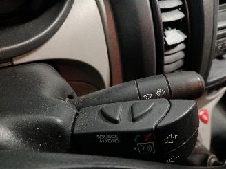 Opel Vivaro Vivaro Van 2.0 CDTI (M9R-786) [84kW]  (08-2006/07-2014) picture 14
