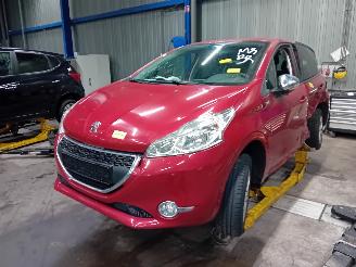  Peugeot 208 208 I (CA/CC/CK/CL) Hatchback 1.2 Vti 12V PureTech 82 (EB2F(HMZ)) [60k=
W]  (03-2012/12-2019) 2014