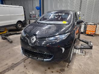 Uttjänta bilar auto Renault Zoé Zoé (AG) Hatchback 5-drs 65kW (5AM-450(5AM-B4)) [65kW]  (06-2012/03-=
2024) 2013/6