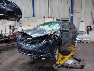 Salvage car Peugeot 108 108 Hatchback 1.0 12V (1KRFE(CFB)) [51kW]  (05-2014/...) 2016