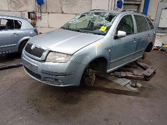 Vrakbiler auto Skoda Fabia Fabia (6Y5) Combi 5-drs 1.4i 16V (BKY) [55kW]  (05-2000/12-2007) 1980/12