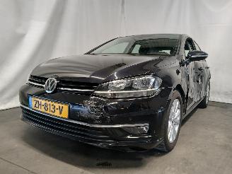 damaged passenger cars Volkswagen Golf Golf VII (AUA) Hatchback 1.0 TSI 12V BlueMotion (DKRF) [85kW]  (05-201=
5/08-2020) 2019/5