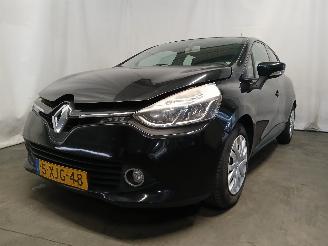 Schadeauto Renault Clio Clio IV (5R) Hatchback 5-drs 1.5 Energy dCi 90 FAP (K9K-608(K9K-B6)) [=
66kW]  (11-2012/08-2021) 2014/7