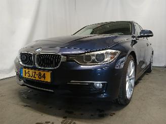 Schadeauto BMW 3-serie 3 serie Touring (F31) Combi 320d 2.0 16V (N47-D20C) [120kW]  (07-2012/=
06-2019) 2013/10