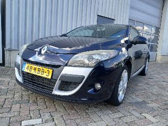 Vaurioauto  passenger cars Renault Mégane Megane III Coupe (DZ) Hatchback 3-drs 1.4 16V TCe 130 (H4J-700(H4J-A7)=
) [96kW]  (04-2009/02-2016) 2009/10