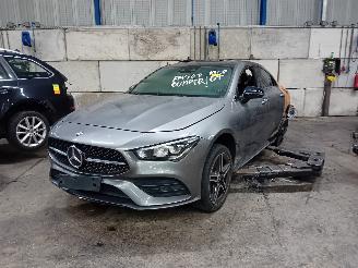 Salvage car Mercedes Cla-klasse CLA (118.3) Sedan 1.3 CLA-200 Turbo 16V (M282.914) [120kW]  (03-2019/.=
=2E.) 2019