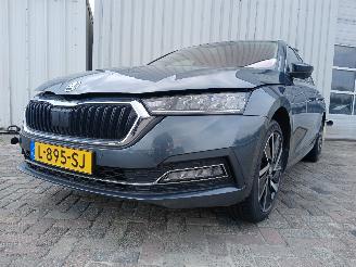 skadebil auto Skoda Octavia Octavia Combi (NXAC) Combi 5-drs iV 1.4 TSI RS 16V (DGEA) [180kW]  (06=
-2020/...) 2021/7